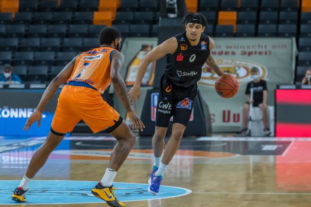 越来越多的 越来越多的