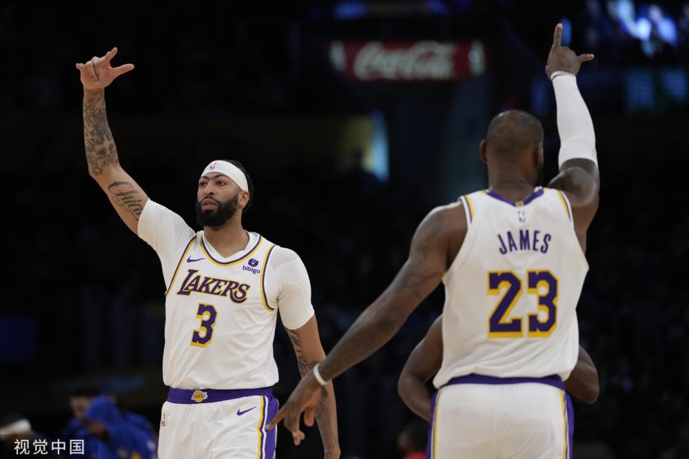 这一光辉的 这一光辉的